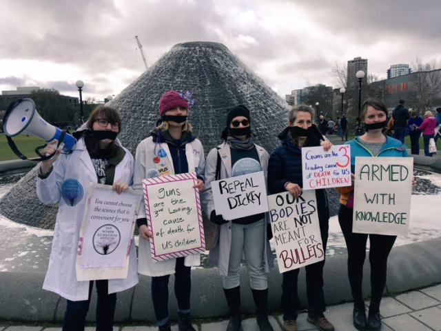 500 Women Scientists at March for Our Lives